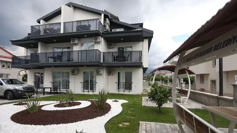 Muğla Büyükşehir Belediyesi’nin Seydikemer’de hayata geçirdiği öğrencinin cebini düşünen projelerden