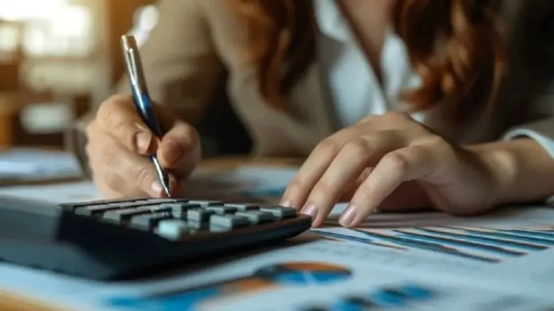  TÜİK verilerine göre, sanayi, inşaat ve ticaret-hizmet sektörlerinde ücretli çalışan