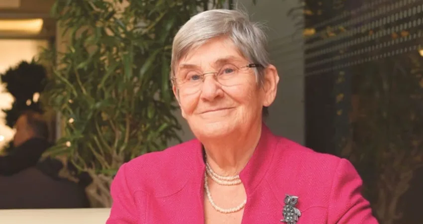 Prof.Dr. Canan Karatay yine önemli açıklamalarda bulunrdu. Doğal ağrı kesiciler,