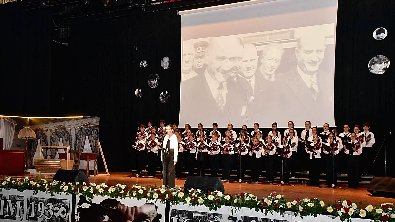 Türkiye Cumhuriyeti'nin kurucusu Büyük Önder Gazi Mustafa Kemal Atatürk, vefatının