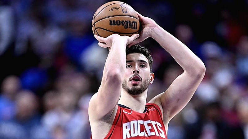 Amerikan Basketbol Ligi'nde (NBA) Houston Rockets forması giyen milli oyuncu