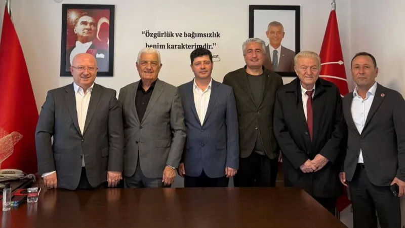 CHP Muğla İl Başkanı Nail Kızıl, eski belediye başkanlarını ağırladı.