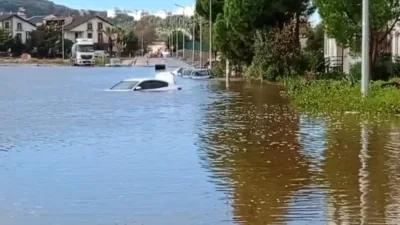 İzmir genelinde sabah saatlerinde etkili olan sağanak yağış nedeniyle, en