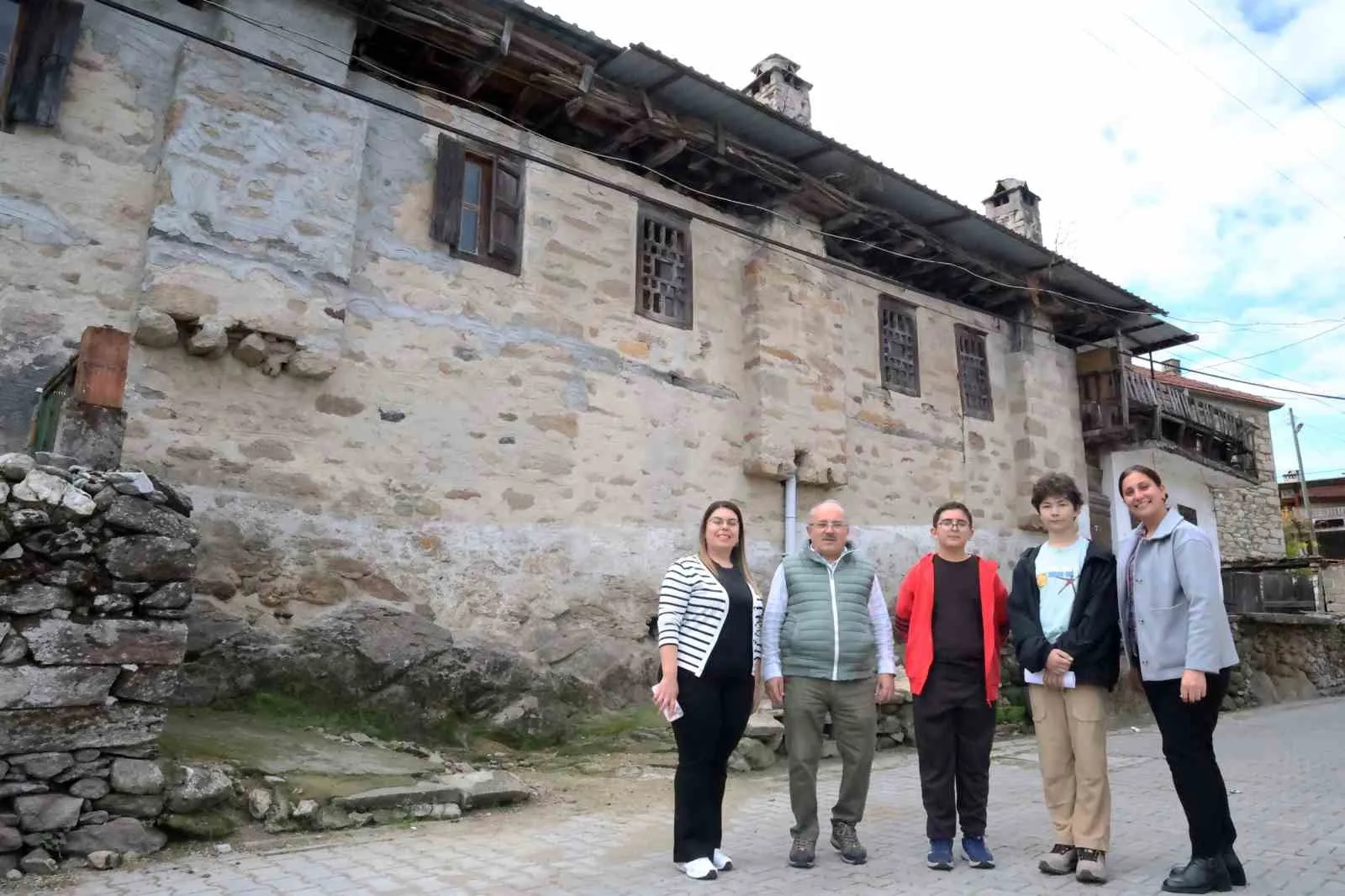Muğla'nın Yatağan ilçesindeki özgün mimariye sahip geleneksel Katrancı evlerinin yok
