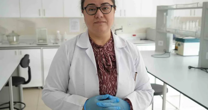 Sık sık gündeme gelen zehirlenmelerle ilgili uzmanlardan hayati uyarılar: “Denetlenen işletmeleri tercih edin” Kastamonu Üniversitesi'nden Doç. Dr. Nesrin İçli ve Fatmanur Hümeyra Zengin,