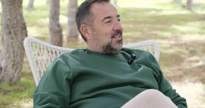 Ünlü komedyen Ata Demirer, tüplü dalışla tanıştığı ve "Adamanya" dediği