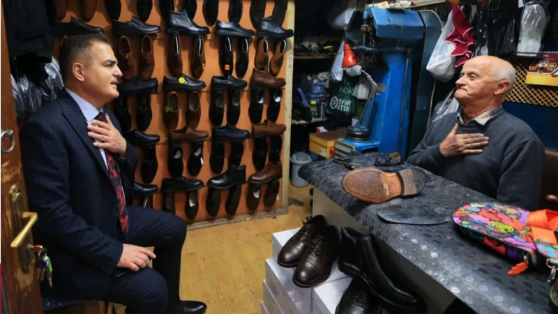 Muğla Valisi Dr. İdris Akbıyık, tarihi Arasta Çarşısı’nda esnaf ve