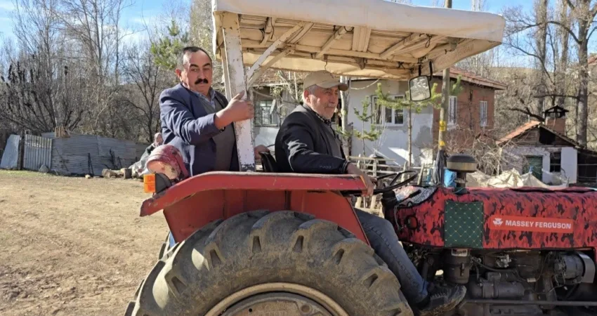 Yozgat’taki kardeşler 60 yıldır birbirinden ayrılmıyor Yozgat'ın Kadışehri ilçesine bağlı Seyhan köyünde yaşayan 64 yaşındaki Haydar