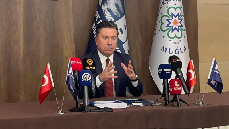 Ahmet Aras: “Kille Koyu, bir rant alanı değildir” Kıyı Ege Belediyeler Birliği Aralık ayı toplantısında konuşan Birlik Başkanı