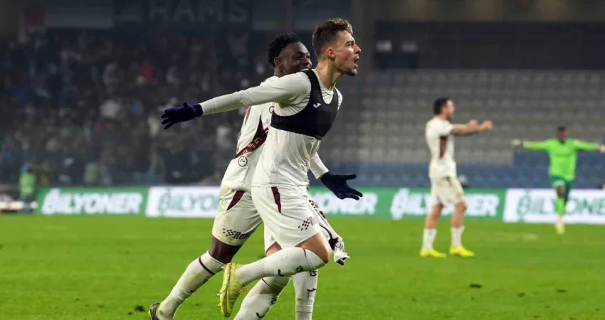 Trabzonspor'da kiralık oynayan Ernest Muçi, son 3 maçında 5 gol