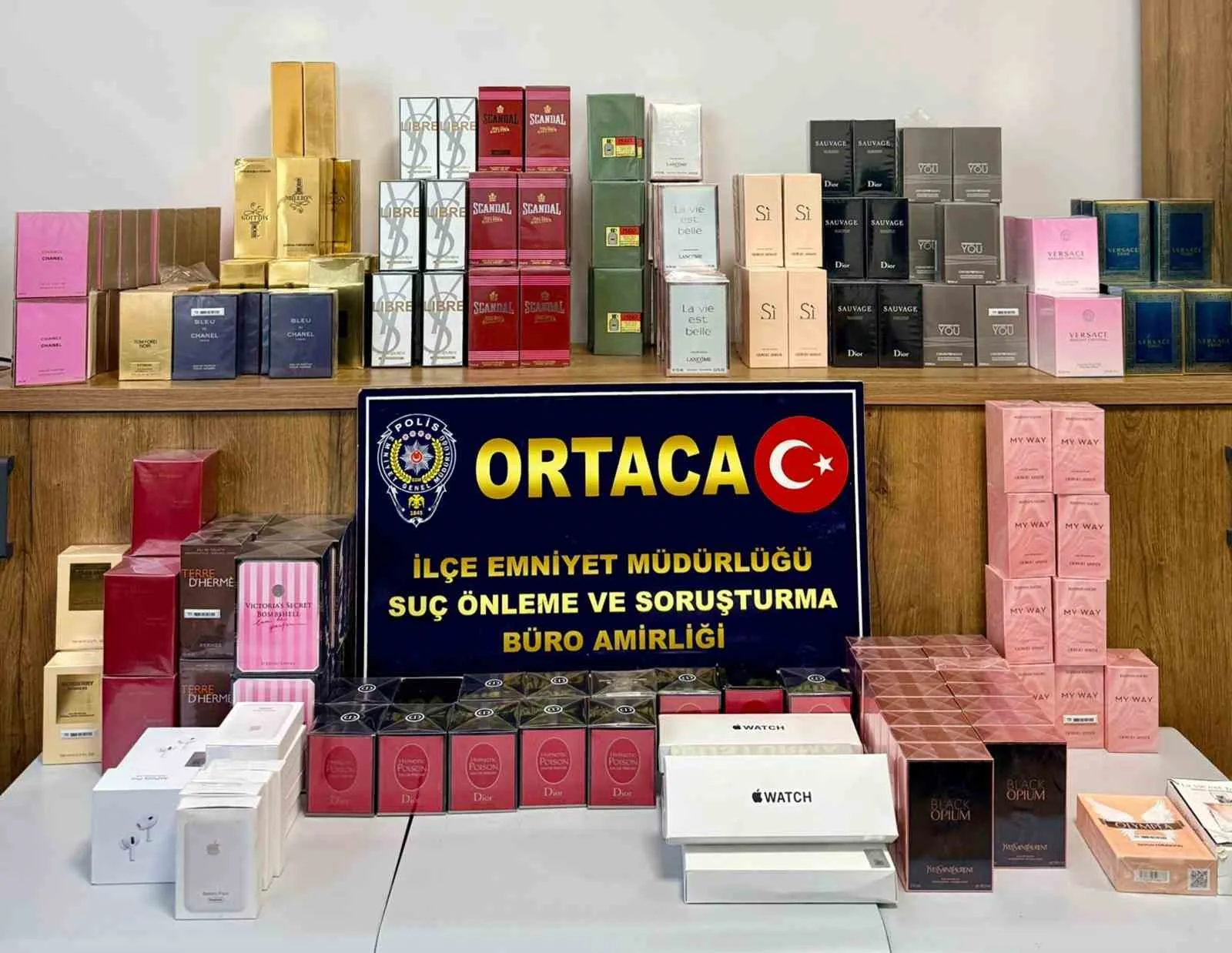 Ortaca İlçe Emniyet Müdürlüğü, Köyceğiz karayolu üzerinde şüpheli görülen 3