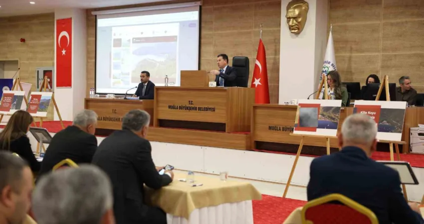 Muğla Büyükşehir Belediye Meclisi, 455 karar alarak yıl içinde 12