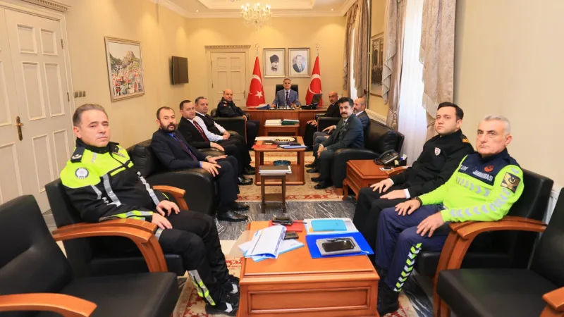 Muğla’da Huzur ve Güven İçin Asayiş Toplantısı Yapıldı Muğla’da huzur ve güvenin sürdürülmesi için Asayiş ve Koordinasyon Toplantısı