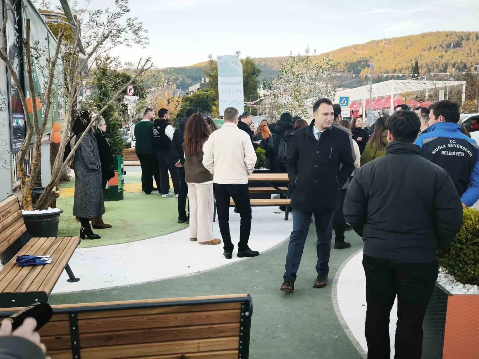 Muğla Büyükşehir Belediyesi, ’Yaşayan Muğla’ projesi kapsamında Menteşe stadyum durağında