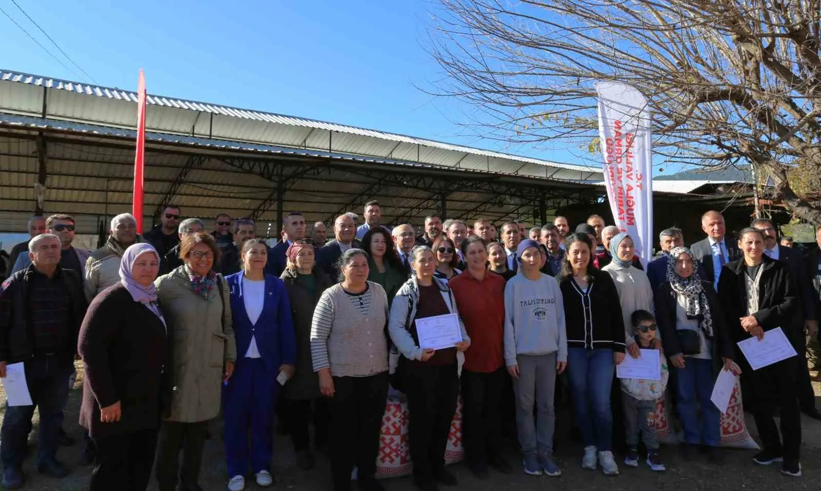 Ortaca Güzelyurt Mahallesi’nde düzenlenen 40 saatlik "Süt Sığırcılığı Sağım Hijyeni