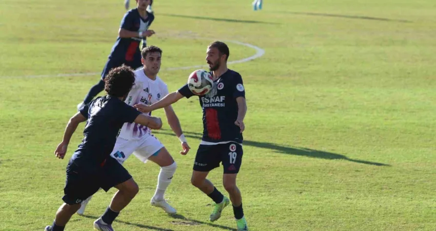 TFF 2. Lig: Fethiyespor: 0 – Gebzespor: 0 Fethiyespor, TFF 2. Lig Kırmızı Grup'ta Gebzespor ile sahasında 0-0