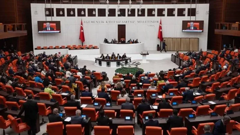TBMM Bayındırlık Komisyonu'nda kabul edilen 32 maddelik kanun teklifiyle, belediye