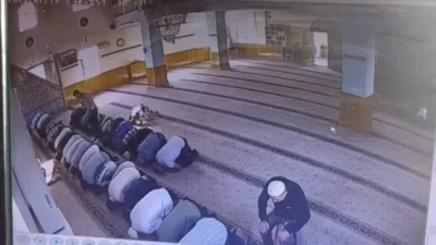 Kayseri’de husumetli komşusunu camide namaz kılarken öldüren sanık, yargılandığı duruşmada