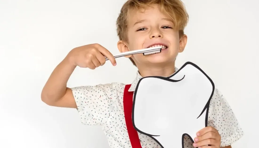 Ankara’da çocuk diş hekimi Nurgül Demir, elektrikli diş fırçalarının çocuklar
