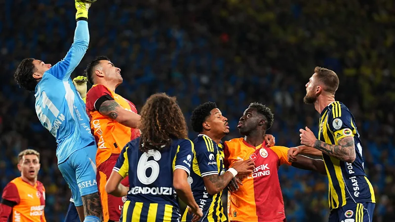  Galatasaray'ı deviren Fenerbahçe, Süper Kupa'nın sahibi oldu 
