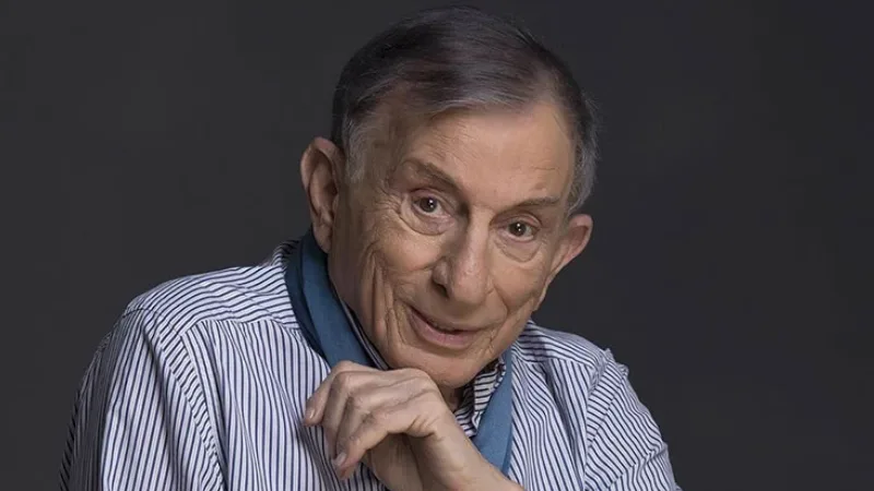 Türk tiyatrosunun "hocaların hocası" lakaplı efsane ismi, oyuncu ve yönetmen