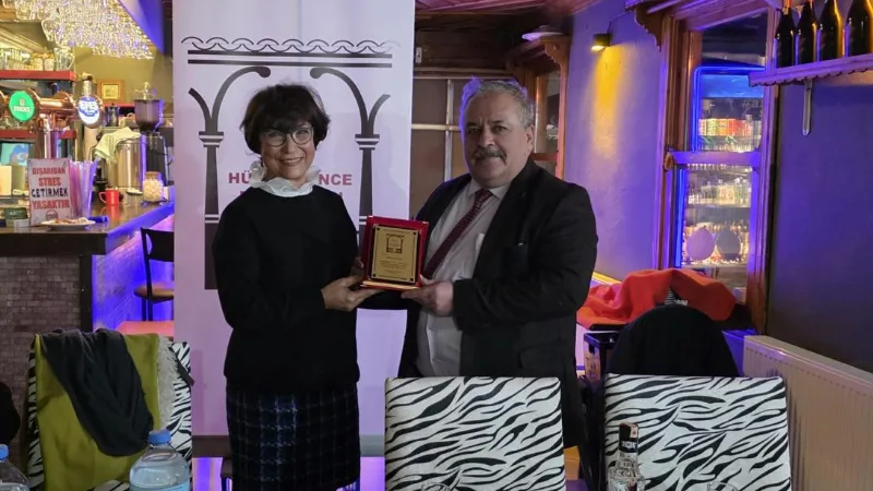 Hür Düşünce Platformu’nda 6 ayda bir yapılan başkanlık değişimi kapsamında