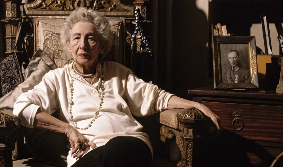 Eczacıbaşı Fotoğrafçılar Dizisi’nin 16. kitabı olan ve belgesel fotoğrafçılığın önemli