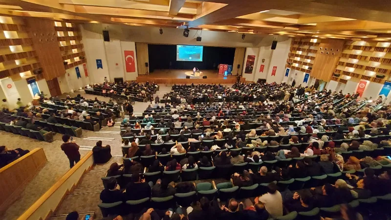 Muğla İl Müftülüğü organizasyonuyla düzenlenen Mekke’nin Fethi programı, yoğun katılım