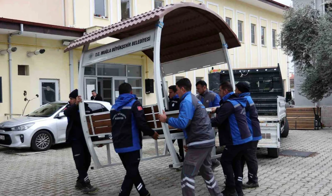 Muğla Büyükşehir Belediyesi, Seydikemer’in Kumluova Mahallesi’nde meydana gelen hortum ve