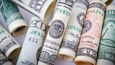 İstanbul Kapalıçarşı’da dolar 43,60 TL, euro ise 51,95 TL seviyelerinden