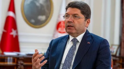 Adalet Bakanı Yılmaz Tunç, Muğla'nın Milas ilçesinde boşanma aşamasındaki eşini