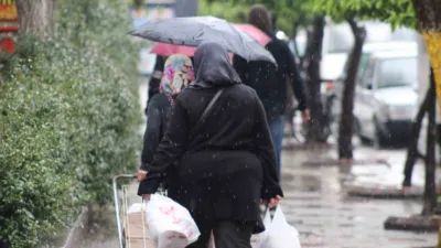 Aydın genelinde sabah saatlerinden itibaren kuvvetli sağanak ve gök gürültülü