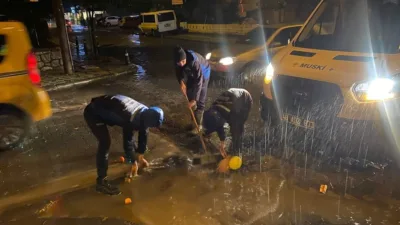 Muğla Büyükşehir Belediyesi ekipleri, son 5 yılın en şiddetli yağışlarının