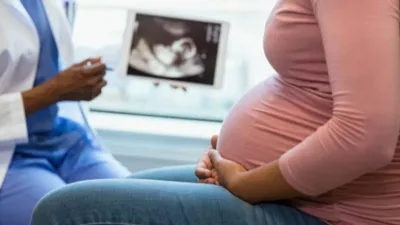 Epilepsi hastası kadınların anne olamayacağı yönündeki yaygın yanlış inanışlara dikkat