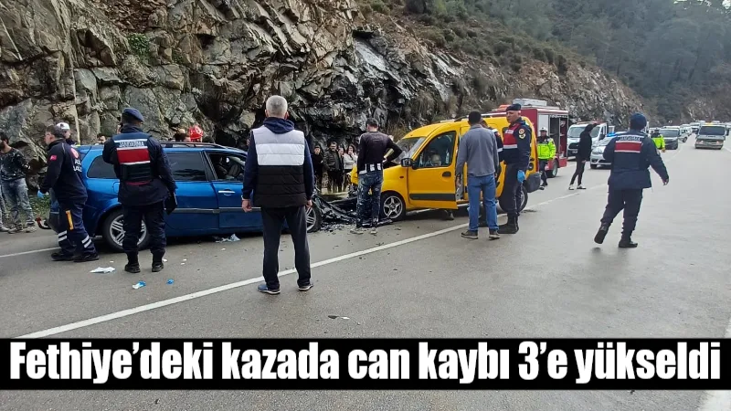 Muğla'nın Fethiye ilçesinde dün iki aracın çarpışmasıyla meydana gelen trafik