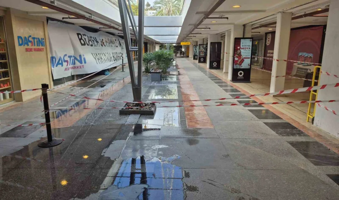 Bodrum’un köklü alışveriş merkezlerinden Oasis, şiddetli fırtınanın ardından gölgelik brandaların