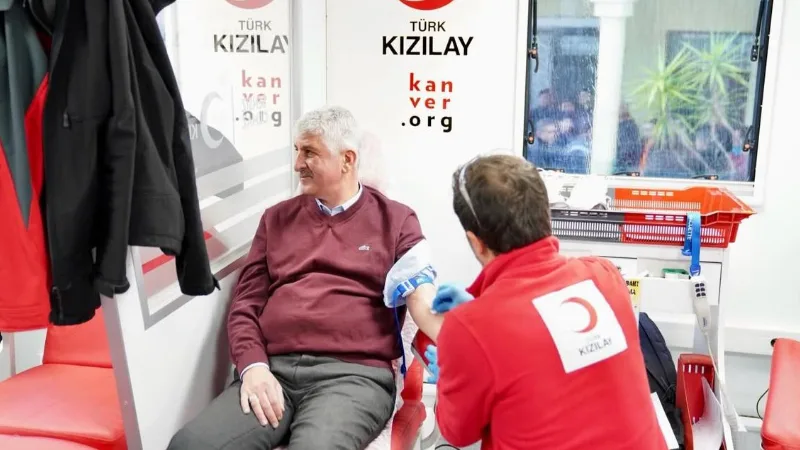 Köyceğiz Belediye Başkanı Ali Erdoğan, Türk Kızılayı tarafından düzenlenen Kan