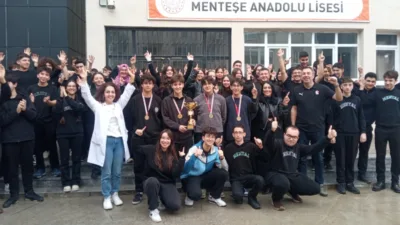 Menteşe Anadolu Lisesi Masa Tenisi takımı, Afyon’da düzenlenen bölge şampiyonasında
