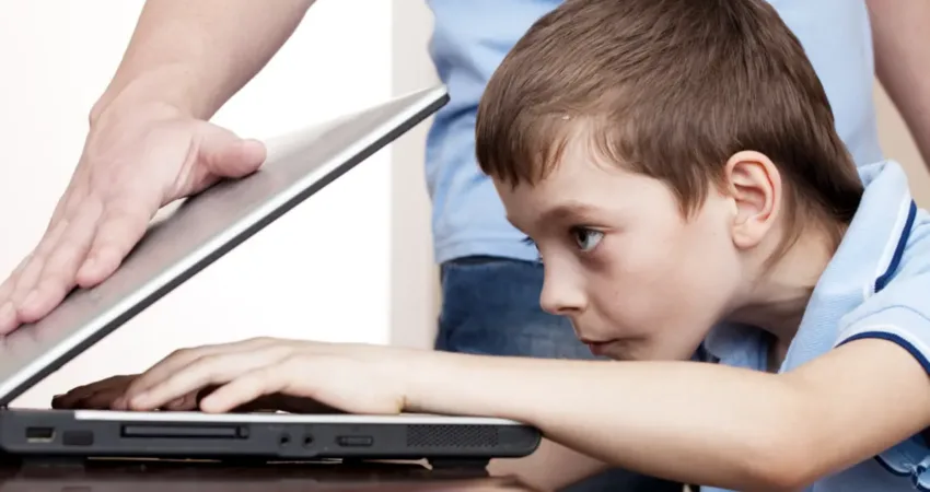 Son yıllarda dünyada ve ülkemizde cep telefonu, tablet ile bilgisayar