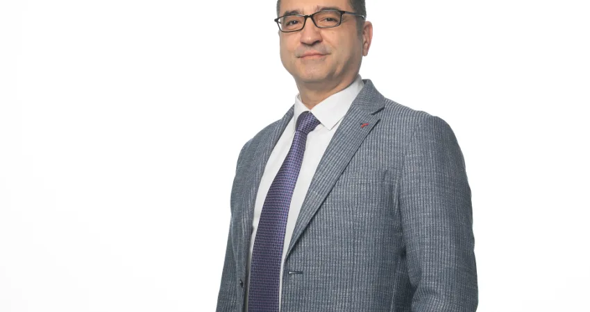 Son günlerde kötü niyetli kişiler tarafından, telekom operatörlerinin sahte kimliklerle