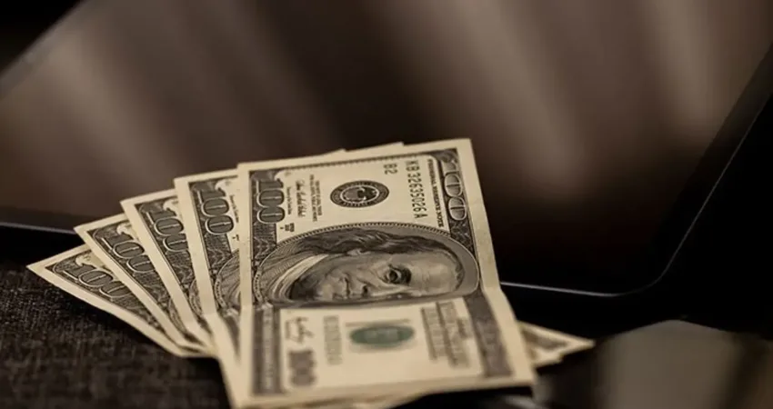 İstanbul serbest piyasada dolar 34,2670 liradan, avro 37,3310 liradan güne