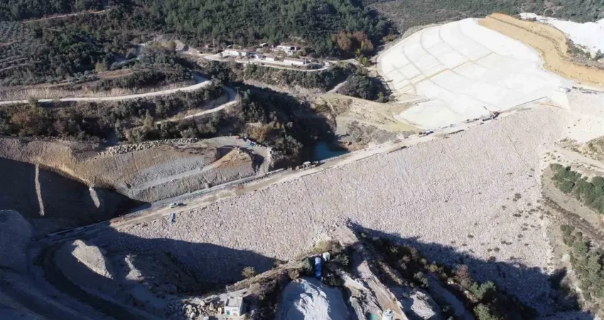 Tarım ve Orman Bakanlığı, tarımda modern sulamayı yaygınlaştırmak, toplulaştırma çalışmalarıyla
