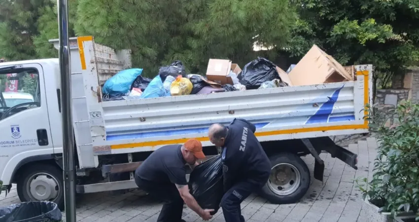 Muğla’nın Bodrum ilçesinde zabıta ekipleri market, fırın ve restoranlarda kapsamlı