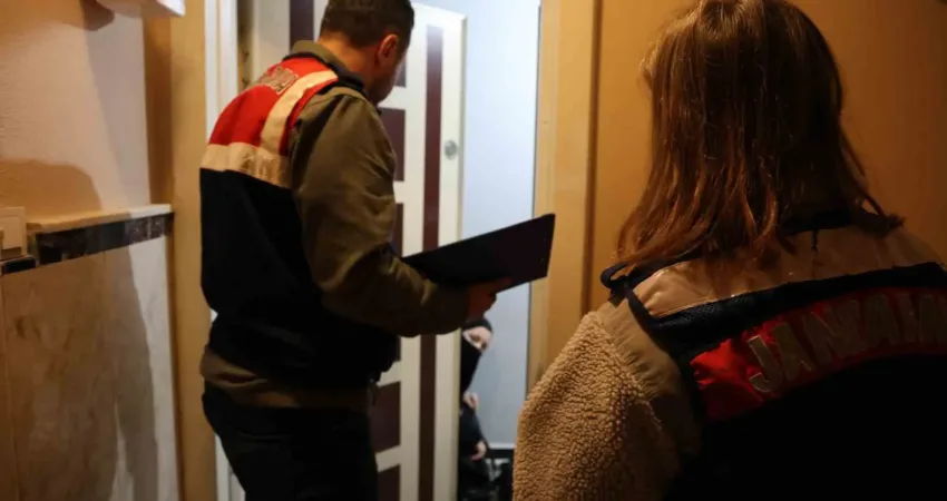 Terör örgütü DEAŞ’a yönelik İzmir merkezli 32 ilde gerçekleştiren dev