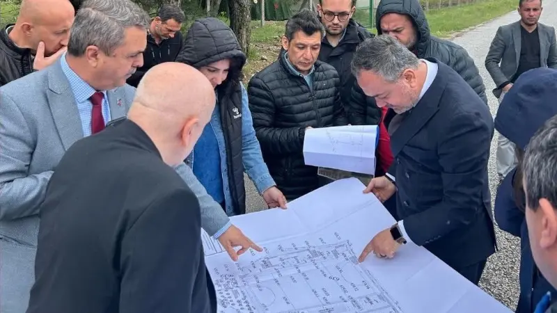 Menteşe Ortaköy Mahallesi’ne yapılması planlanan hokey sahası için yerinde incelemeler