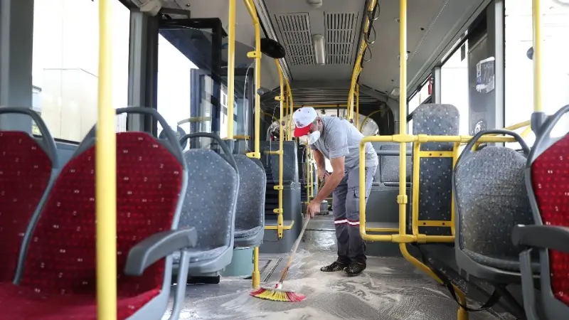 Yaz aylarının etkisiyle artan sıcaklıklar, özellikle toplu taşıma araçlarında hijyen