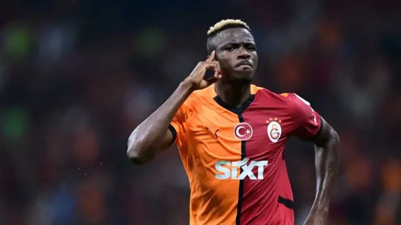 Galatasaray, Napoli ile anlaşarak Victor Osimhen'i 40 milyon Euro peşin,