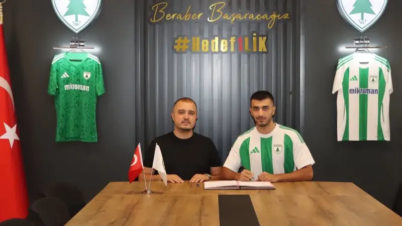 Muğlaspor, savunma hattını Corendon Alanyaspor’dan transfer edilen genç oyuncu Umut