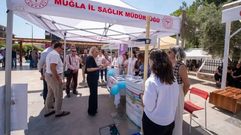 3-9 Eylül Halk Sağlığı Haftası kapsamında Kurşunlu Camii Meydanı’nda kurulan