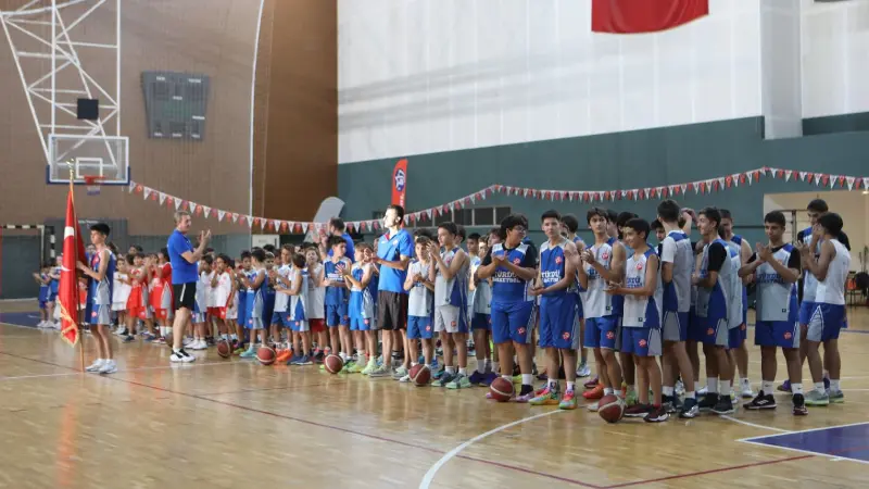 Muğla Türdü Basketbol Kulübü, 2025-2026 sezonunu düzenlenen törenle açtı. Sporcular,